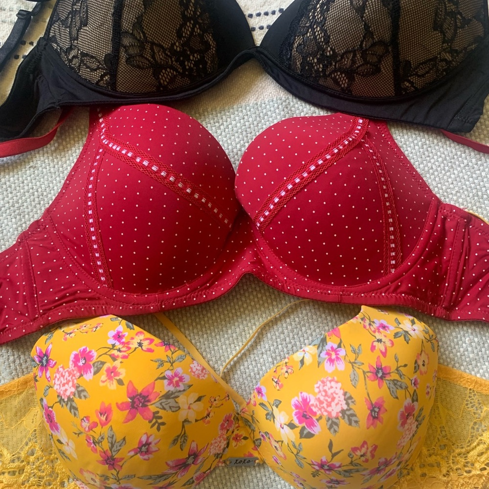 XOXO Black and Red Lace Bras with Underwire Support - Picture 4 of 9